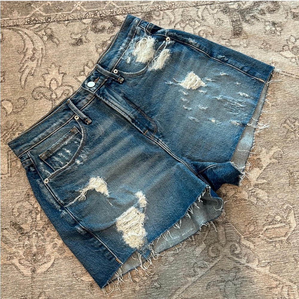 Good American shorts like new without tags